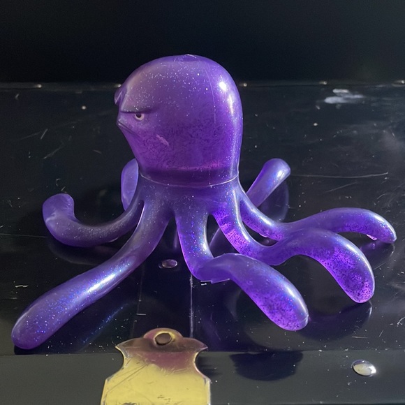 Disney Pixar Toy Story 3 Purple Glitter Stretch the Octopus Flexible Figure - Picture 4 of 4